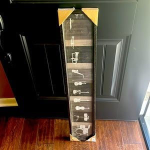 Guitar/music paintings. In really good condition. Never been used.